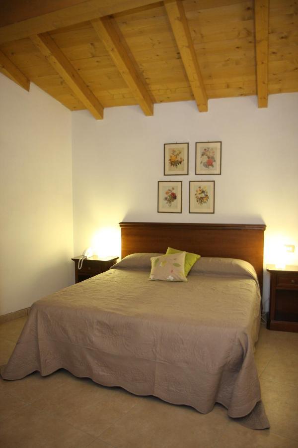 Gli Acini Bed & Breakfast Pietra de' Giorgi ภายนอก รูปภาพ