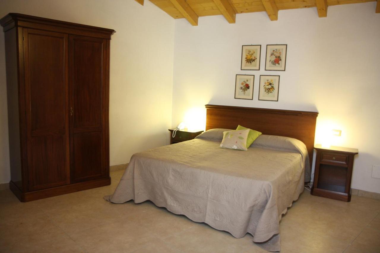 Gli Acini Bed & Breakfast Pietra de' Giorgi ภายนอก รูปภาพ
